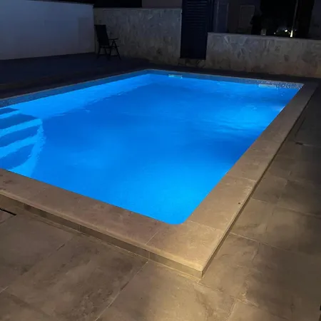 Apartmanska Sa Bazenom Klarika Apartmán *